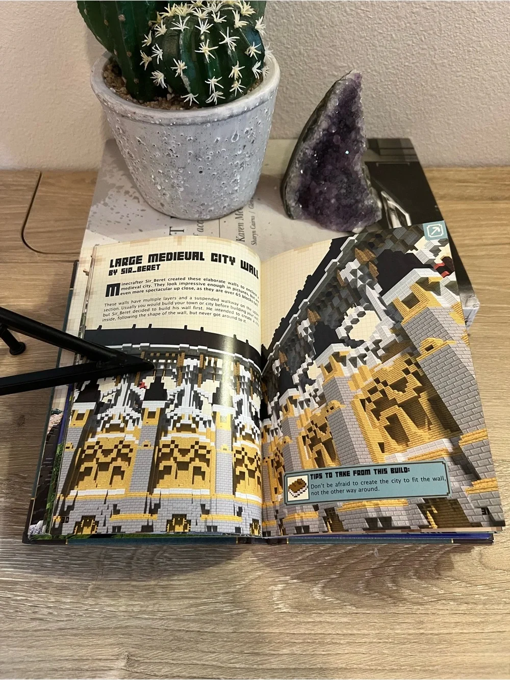 Minecraft Construction Handbook Hardcover 2014 Mojang Official Guide Book
